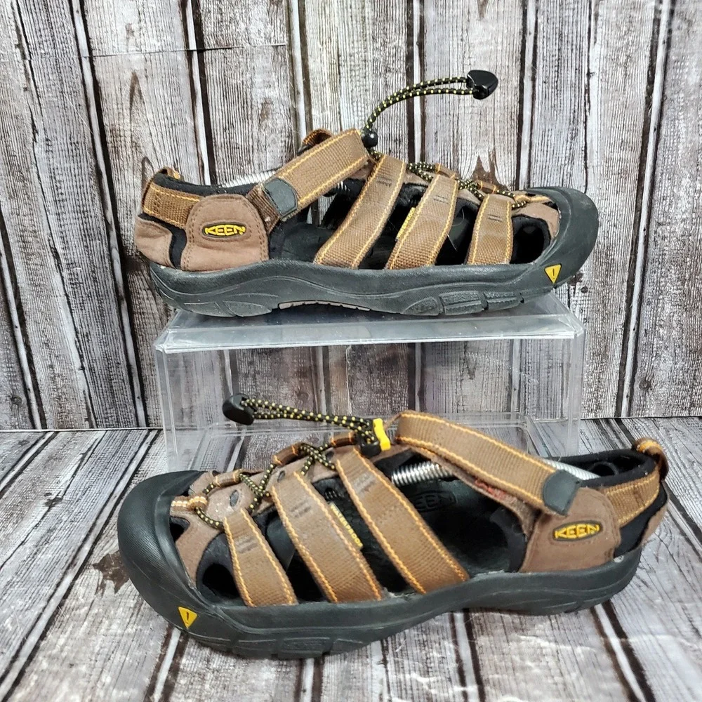 Keen Big Kid Newport H2 Sandal Brown Waterproof Hiking Shoes Unisex Size 6